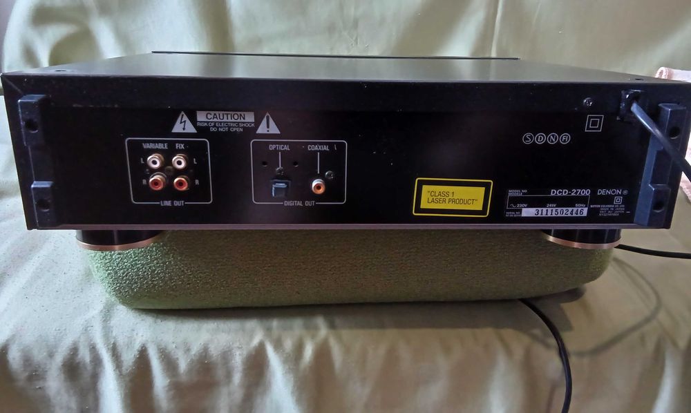 Продам  CD  проигрыватель Denon DCD 2700