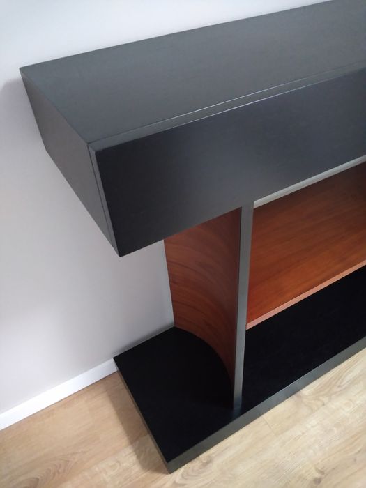 Móvel de entrada consola