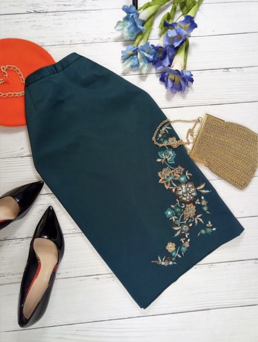 Спідниця Юбка шовк вишивка міді