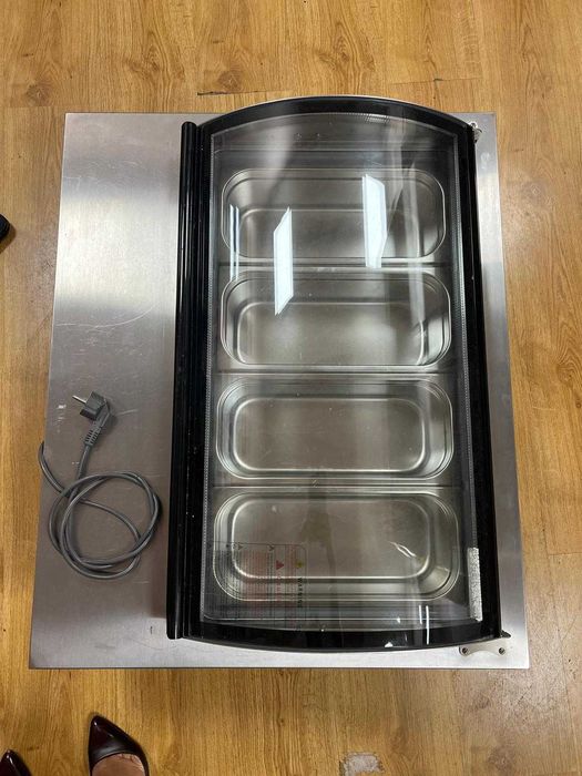 Expositor de Gelados de Mesa (4×5 L) – Tampa Abobadada