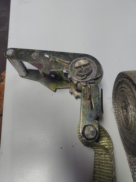 Pas transportowy mocujący