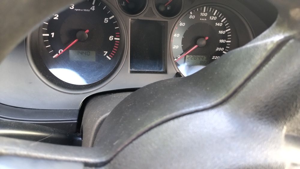 SEAT Ibiza 1.2 gasolina 2005 foto 3