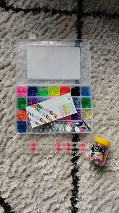 Zestaw loom band set plus zawieszki z Violetty