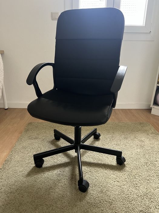 Cadeira de escritório preta