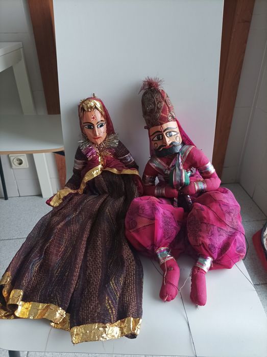 Conjunto de artesanato internacional e nacional