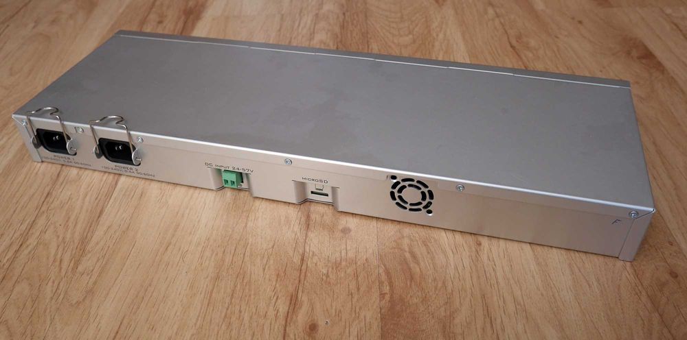 Router Mikrotik RB1100AHx4 Dude Edition, SSD, M.2, lepszy RB4011iGS