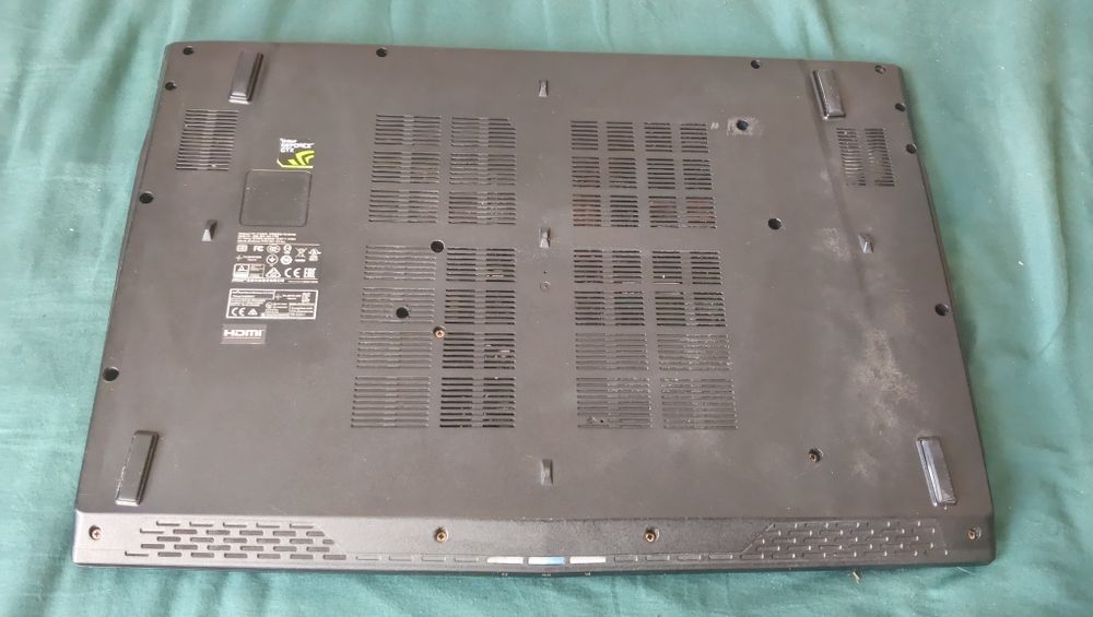 Laptop MSI  i7/16GB/GTX1050Ti/17.3"