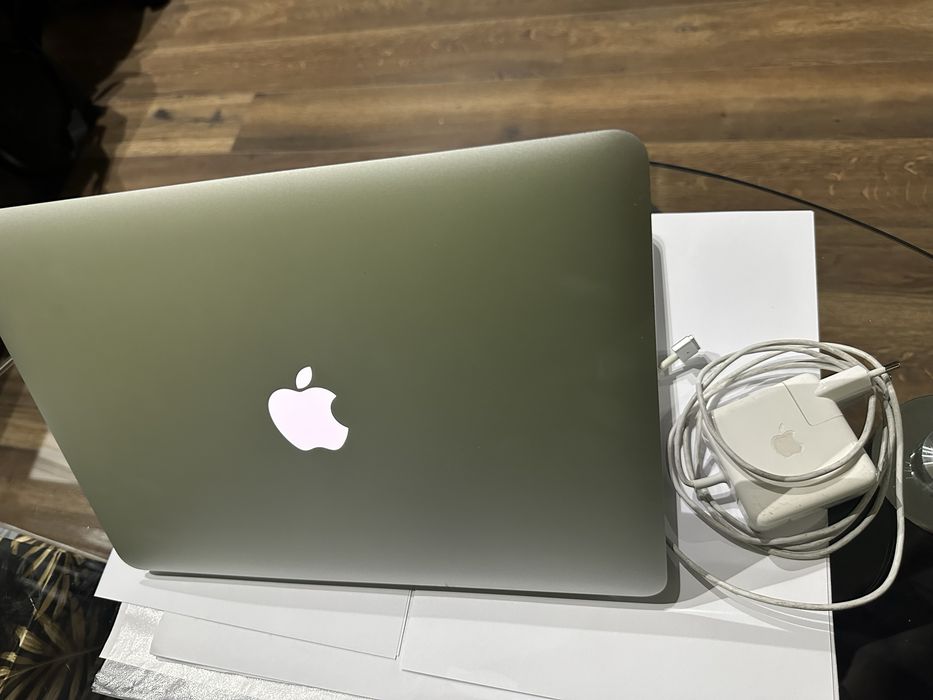 Apple Macbook Air 13,3 - 2017