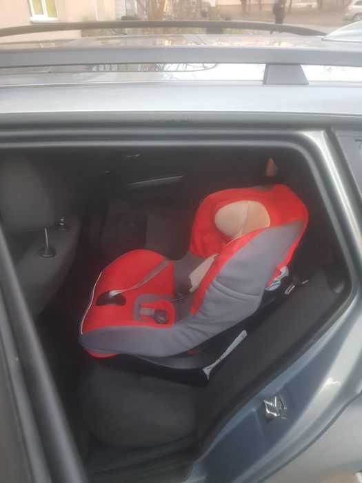 Дитяче автокрісло бу у гарному стані
