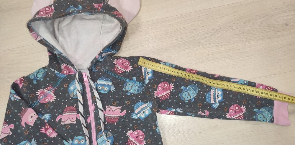 Кофтинка, светр, бомбер для дівчинки на 2-4 роки