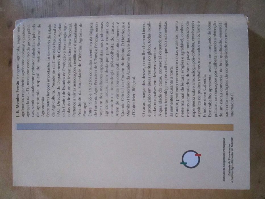 Cacau: Tecnologia pós-colheita. de José E. Mendes Ferrão