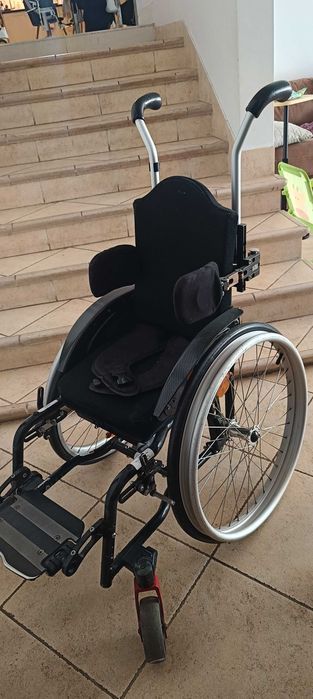 aktywny wózek inwalidzki dziecięcy klasy premium z serii Vector,