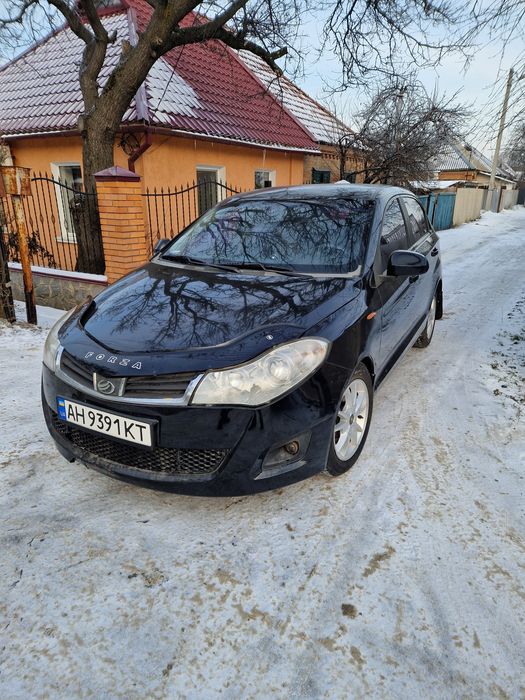 Авто в хорошому стані нефарбоване