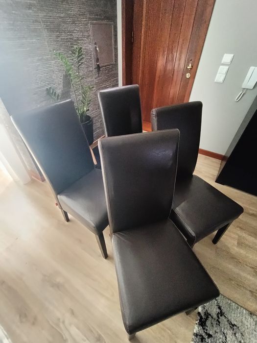 Conjunto de 4 cadeiras