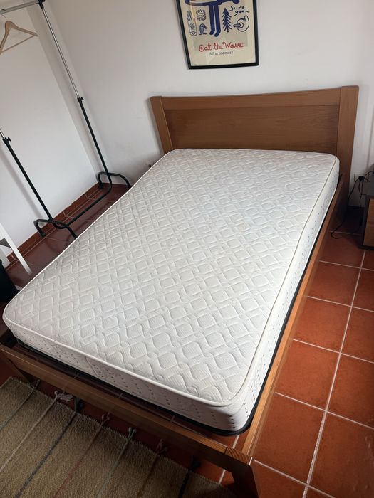 Conjunto - cama , colchao e cabeceira