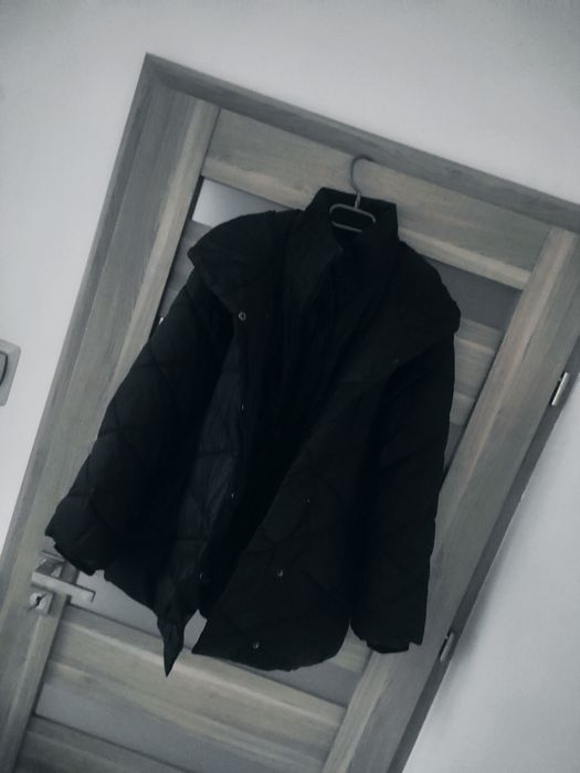 Ocieplana kurtka z kapturem Reserved roz xs