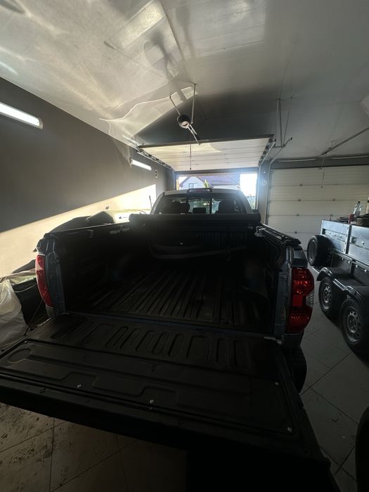 Toyota Tundra 2016 5.7