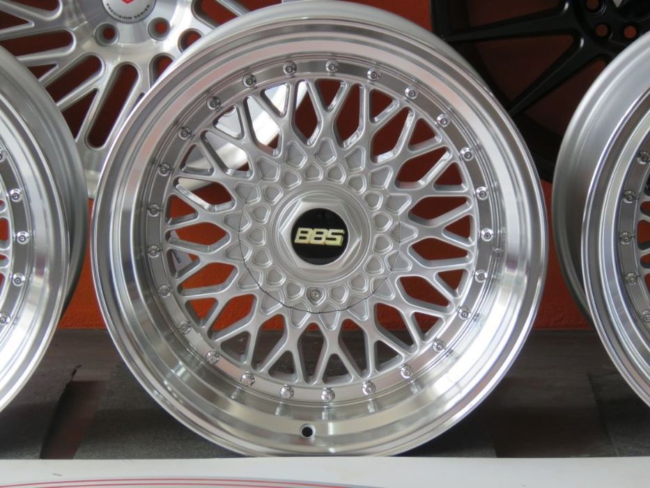 Jantes Look BBS RS 17 x 8.5 et20 + 10 et 15  4x100 / 114.3