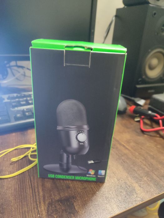 Продам мікрофон для стрімера з rgb підсвіткою і подавленням шуму.