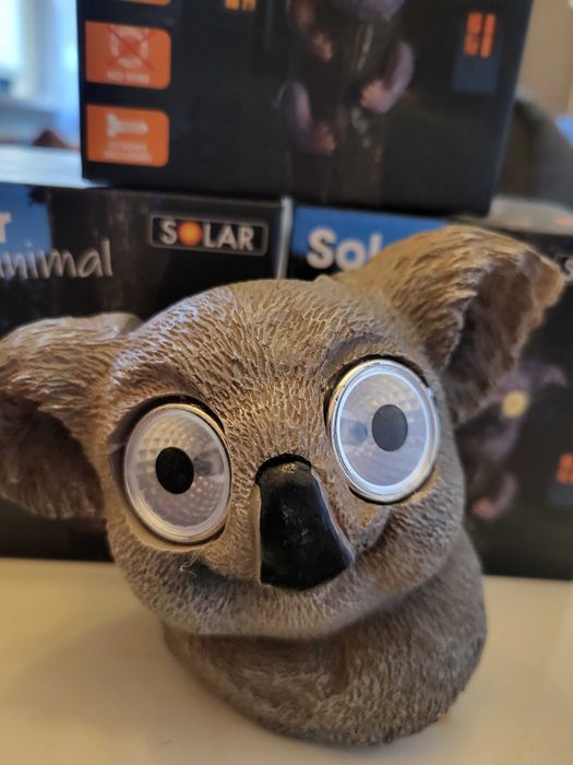 Lampa solarna koala na drzewo