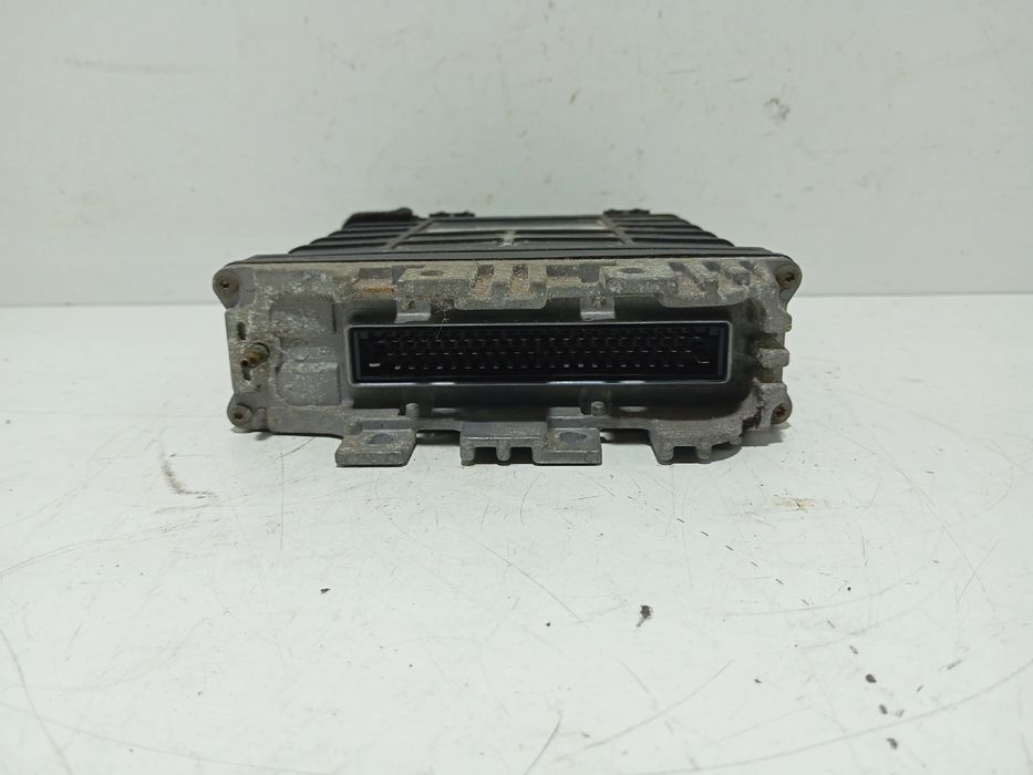 Centralina motor / ECU VOLKSWAGEN Passat Variant (3A5, 35I)
