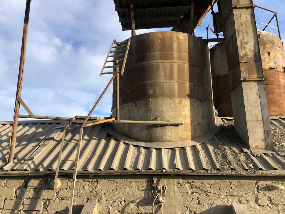 Продам комерційне приміщення (8387)