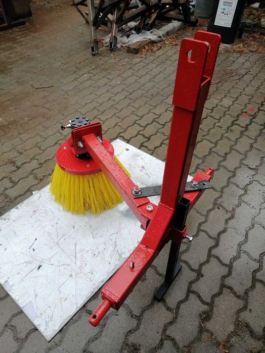 Wymiatarka do liści z truskawek z napędem hydraulicznym