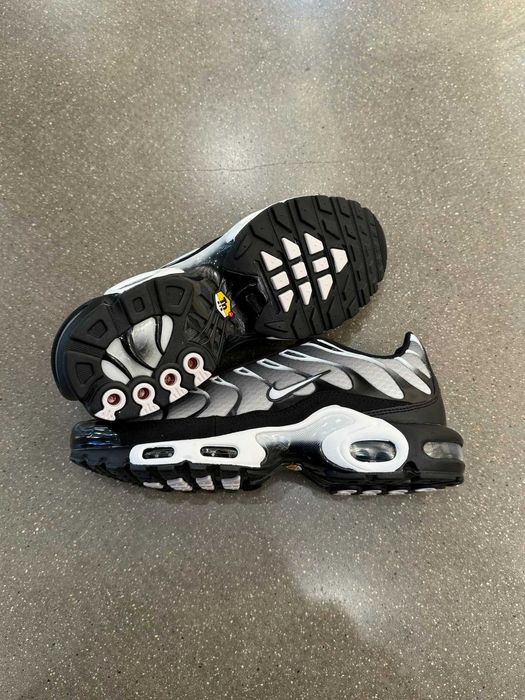 Nike Air Max TN Czarny R.43