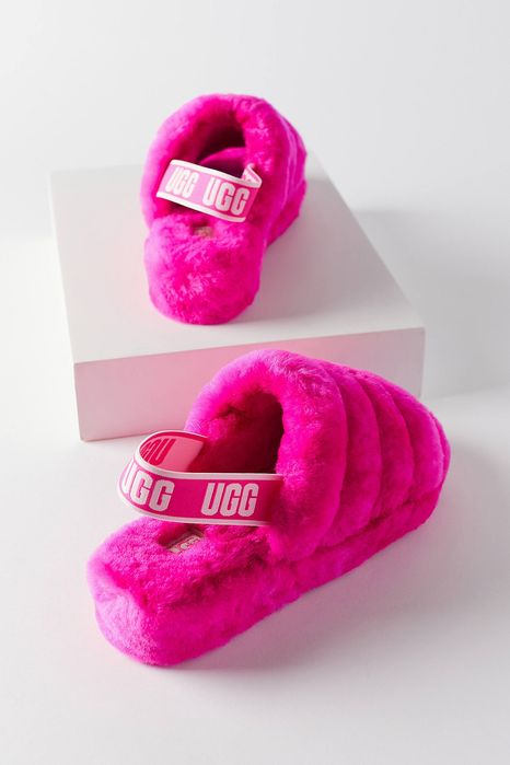 Рожеві хутряні тапочки сандалі ugg fluff yeah хутряні тапки сандалі ugg fluff yeah
