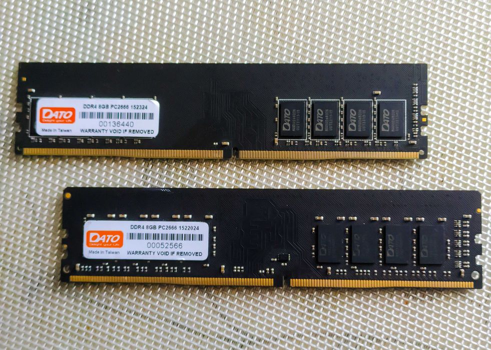 Оперативна пам'ять Dato DIMM 8 ГБ DDR4 3200 МГц