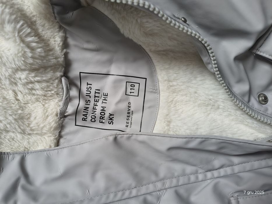 Reserved - Gumowany Płaszcz Jasny Szary