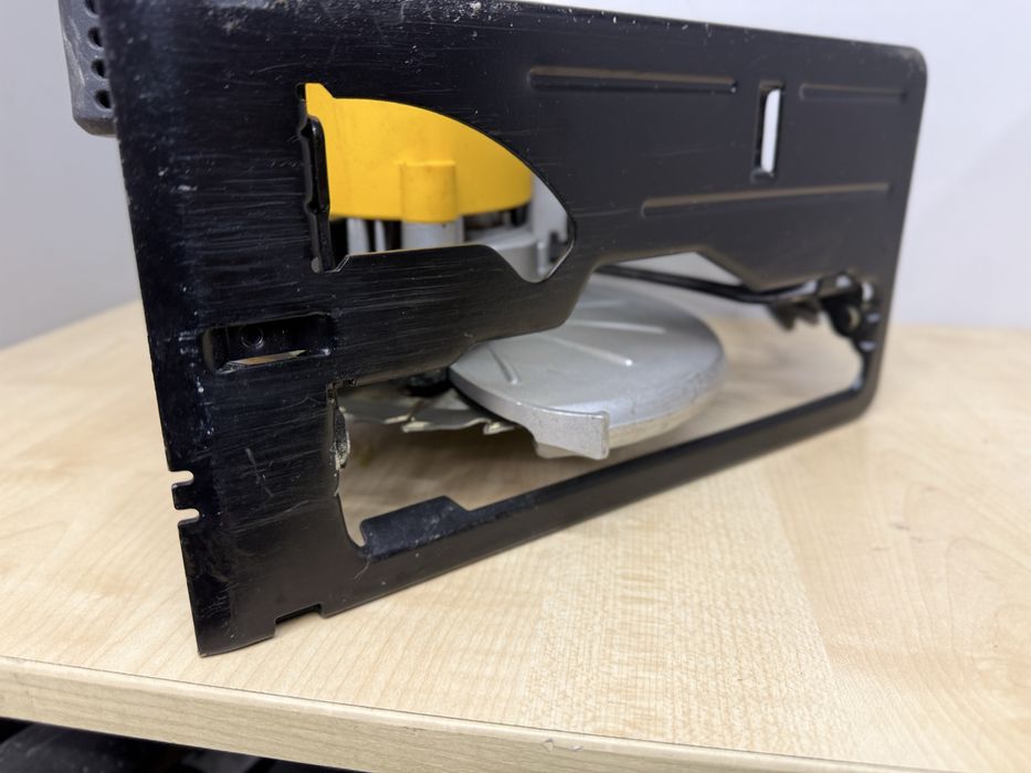Dewalt DWE5615 piła tarczowa zaglebiarka  na kabel uzywana sprawna