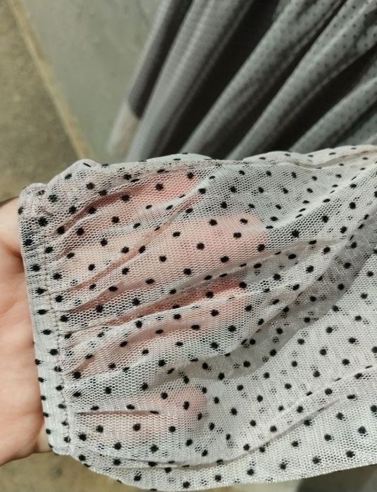 Святкова сукня в горошок