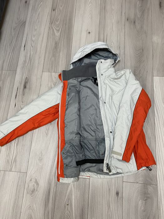 Куртка HELLY HANSEN (M) зимова