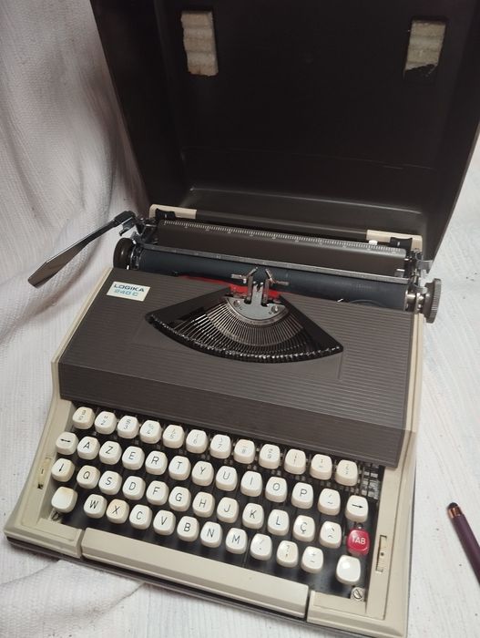 Máquina de Escrever antiga