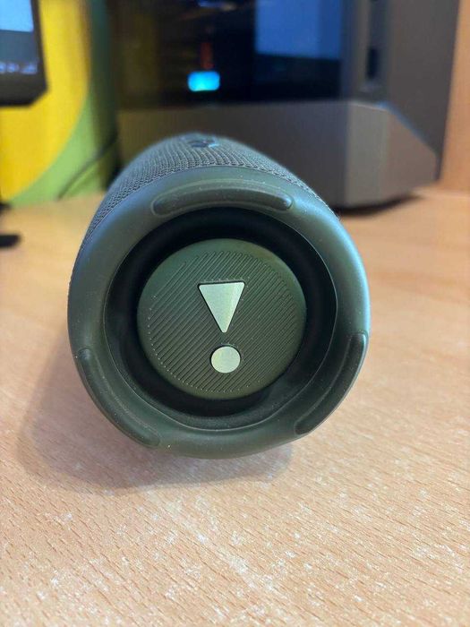 JBL Charge 5 | Дуже гарний стан | Працює, але без ВЧ (твітер)