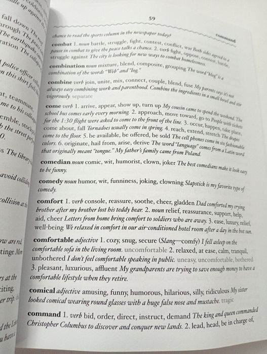 The Clear and Simple Thesaurus Dictionary (lekko pofalowany)