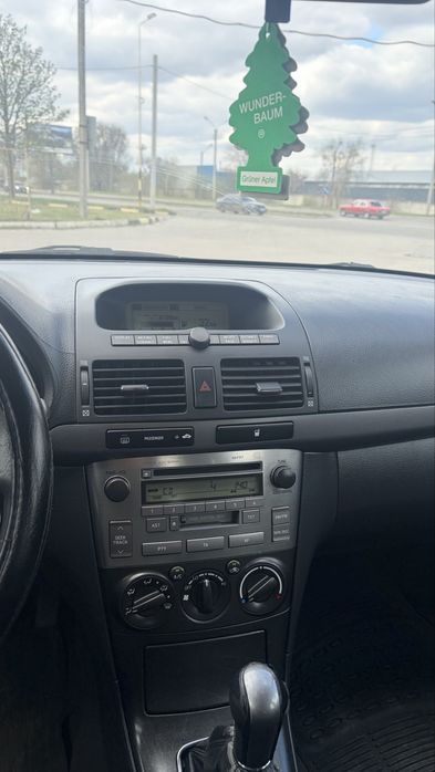 Toyota Avensis 2.0 дизель в гарному стані
