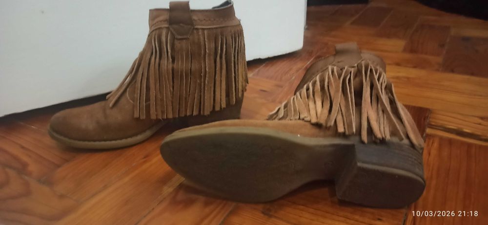 Botas camurça usadas