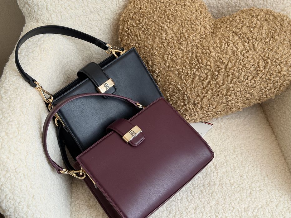 Сумка жіноча Tommy Hilfiger Monogram Claps Mini Satchel Bag