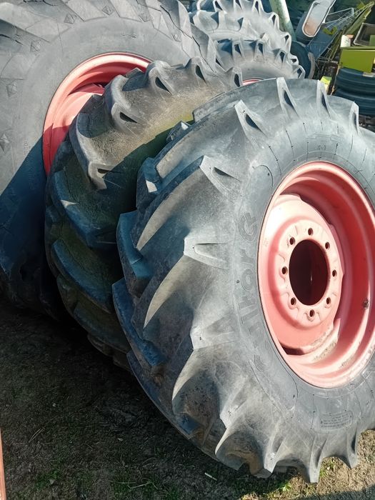 Kolo opona 18.4 r 26 claas mercator  bizon new holland john derre deut