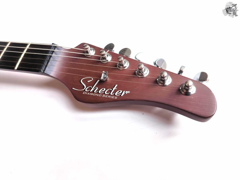 Як новий Schecter Nick Johnston DS Traditional HSS '2024 Atomic Frost