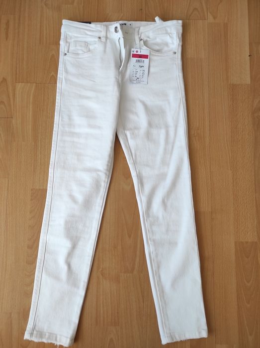 Spodnie damskie białe