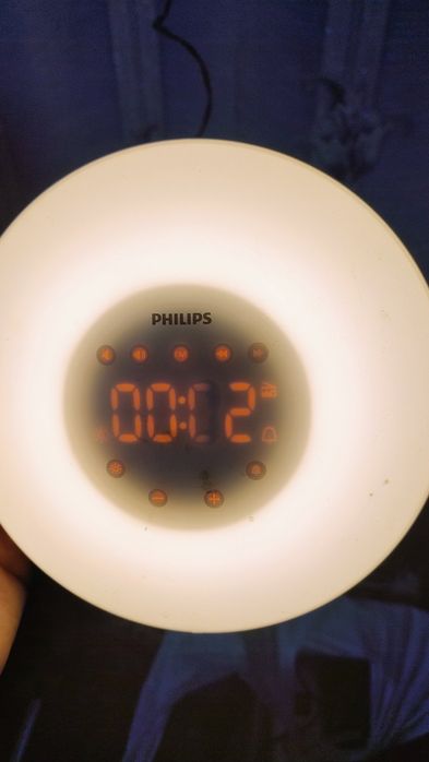 Настільний будильник з годинником Philips HF3505