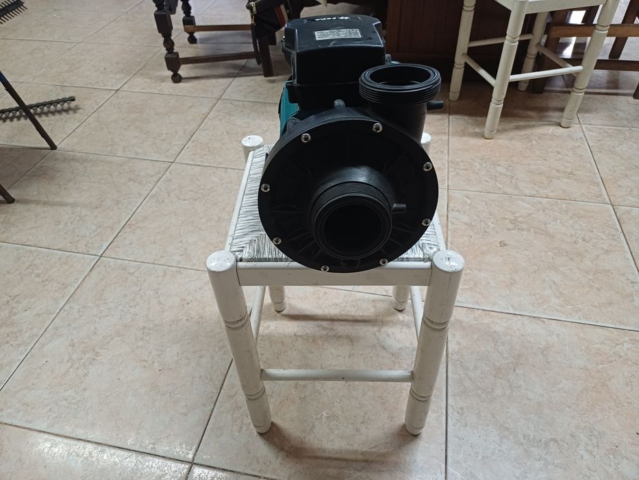Vendo bomba de agua em bom estado