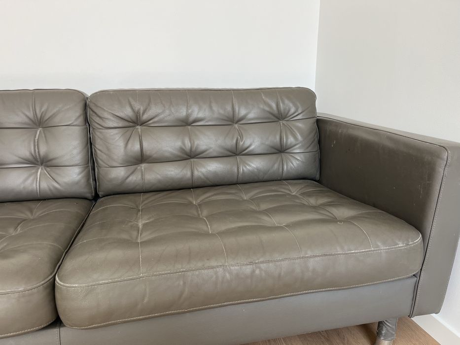 Sofa em pele 2 lugares