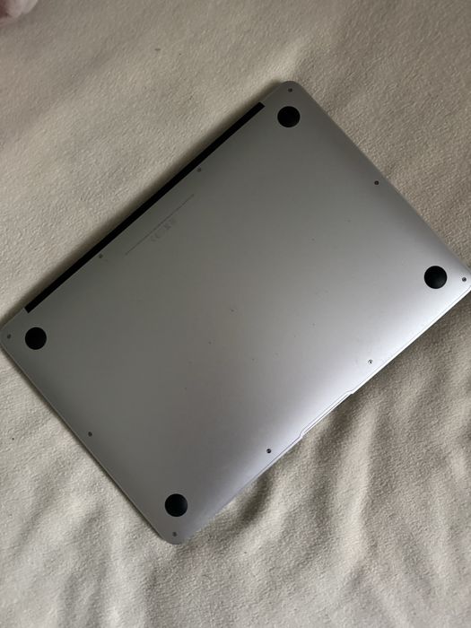 MacBook Air 13” Early 2015 – i7 / 8 GB RAM / 512 GB SSD - nowa bateria