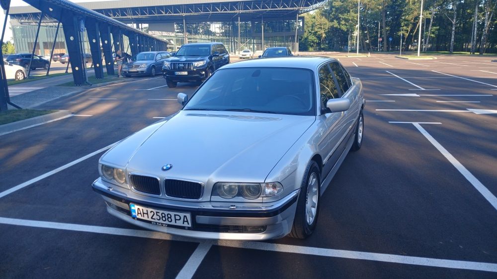 Продам BMW E38 730 M57
