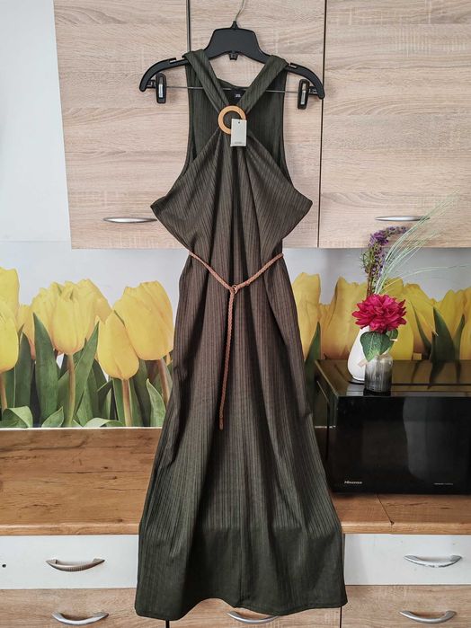 Nowa, ciekawa sukienka khaki River Island rozmiar 46 poliester/elastan