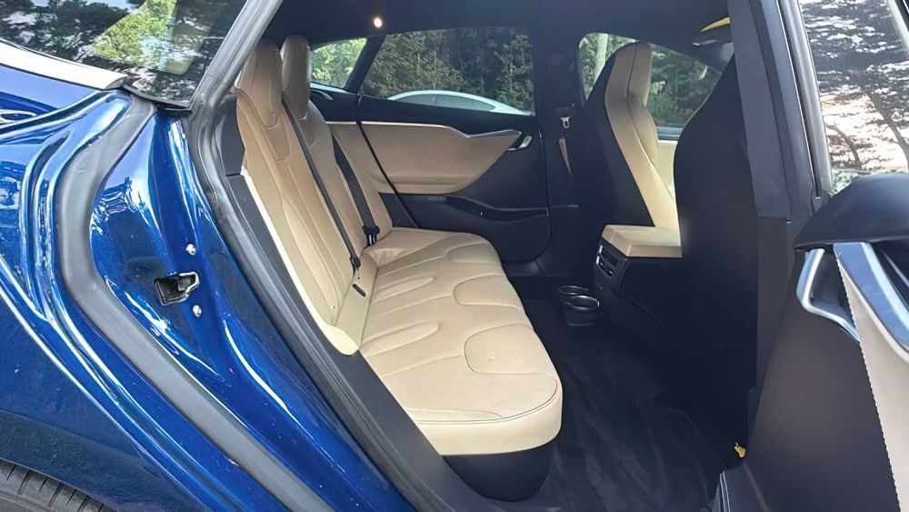 Tesla Model S P100D      2016
